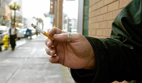 न्यूयार्क में धूम्रपान कम करने के लिए सिगरेट की कीमतें बढ़ेंगी