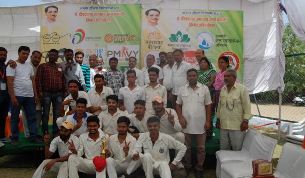 8वां दिन : पण्डित दीनदयाल उपाध्याय जन्म शताब्दी क्रिकेट प्रतियोगिता 8वां दिन : पण्डित दीनदयाल उपाध्याय जन्म शताब्दी क्रिकेट प्रतियोगिता