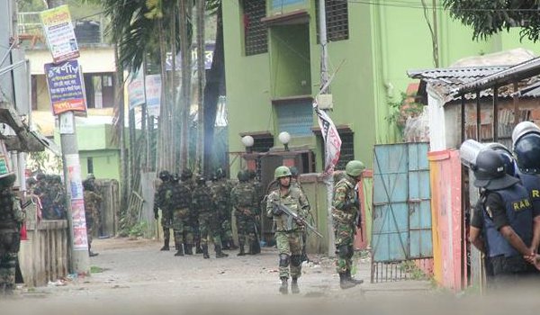 बांग्लादेश में आतंकवादी ठिकाने पर विस्फोट और गोलीबारी