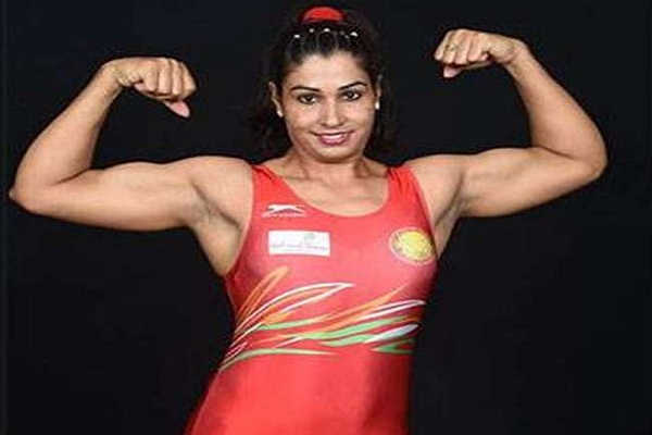 sports-indian-hard-lady-kavita-dalal-will-play-for-wwe