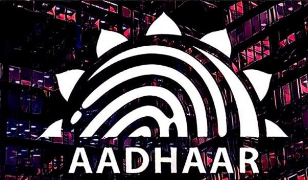 Aadhaar card : UIDAI cracks down on 1000 operators in three months