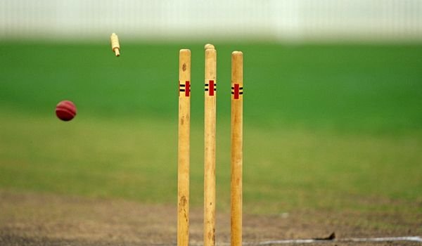 4 गेंदों में 92 रन देने वाला गेंदबाज और क्लब प्रतिबंधित 4 गेंदों में 92 रन देने वाला गेंदबाज और क्लब प्रतिबंधित