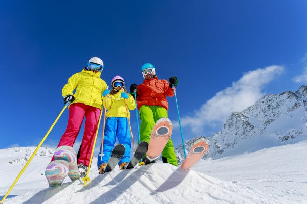 अगर आप भी हैं स्कीइंग के शौकीन ,तो यहां जरूर जाए