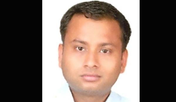 लखनऊ में मिला IAS अधिकारी का शव, परिजनों को हत्या की आशंका लखनऊ में मिला IAS अधिकारी का शव, परिजनों को हत्या की आशंका