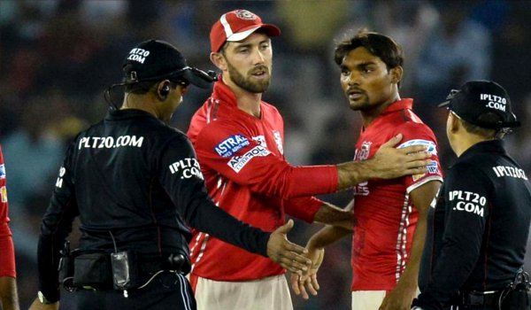 आईपीएल 2017 : किंग्स इलेवन पंजाब के खिलाड़ी संदीप शर्मा पर जुर्माना