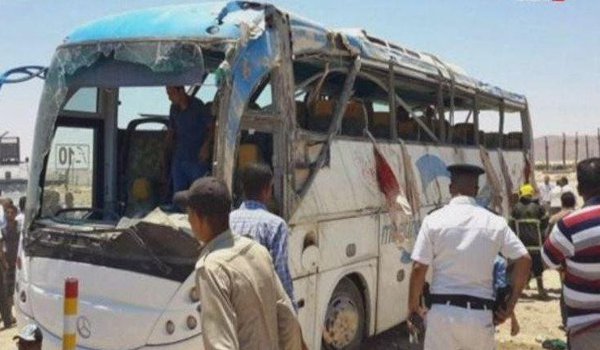 मिस्र में ईसाइयों से भरी बस पर हमले में 28 की मौत
