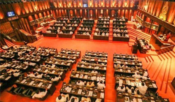 श्रीलंका मंत्रिमंडल में फेरबदल, नए मंत्रियों ने ली शपथ