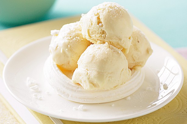 गर्मियों में कूल रहने के लिए बनाए दही की आइसक्रीम