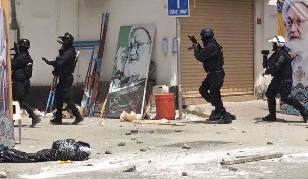 5 killed, 286 held in Bahrain raid on shiite cleric's town