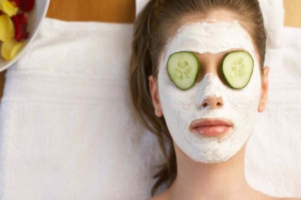 how to take care of skin in summer season at home