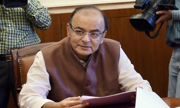 GST : विलासिता की वस्तुओं पर भारी टैक्स