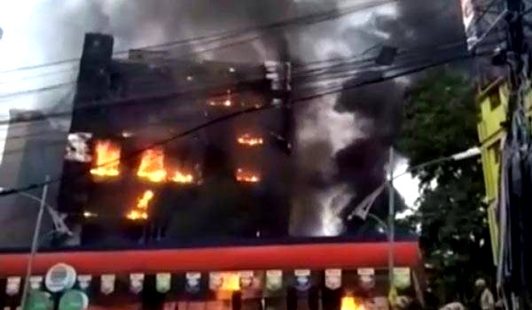 पटना के जीवी मॉल में लगी आग, करोड़ों के नुकसान की आशंका
