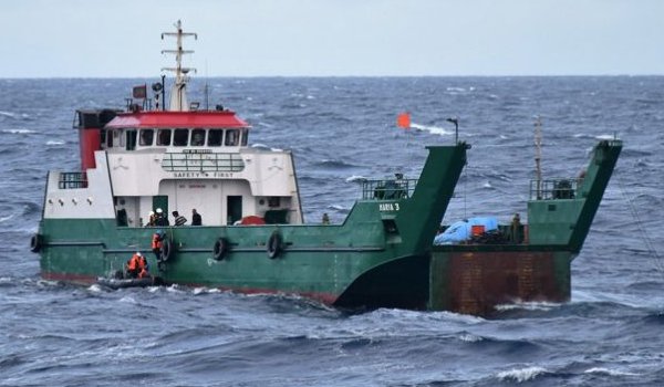 भारतीय नौसेना ने मालदीव के जहाज, चालक दल को बचाया