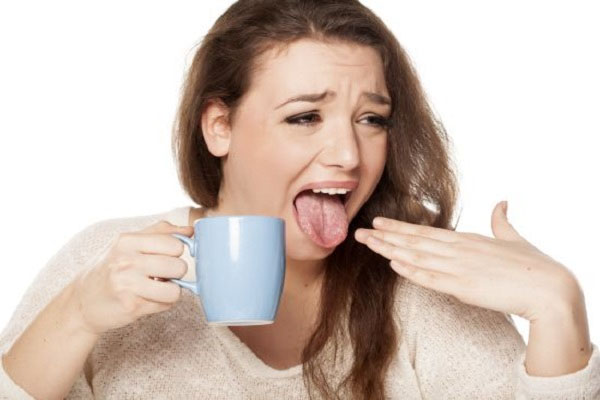 HOMEMADE SOLUTION जली हुयी जीभ का ऐसे करे उपचार HOMEMADE SOLUTION जली हुयी जीभ का ऐसे करे उपचार