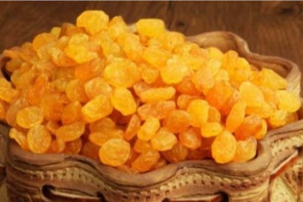 छोटी किशमिश के जबरदस्त फायदे छोटी किशमिश के जबरदस्त फायदे
