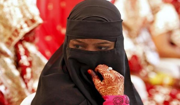 ‘क्या महिलाओं को तीन तलाक को ना कहने का अधिकार दिया जा सकता है’ ‘क्या महिलाओं को तीन तलाक को ना कहने का अधिकार दिया जा सकता है’