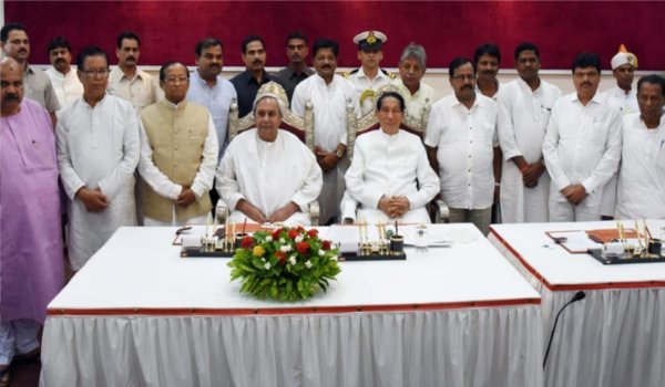 ओडिशा : नवीन पटनायक मंत्रिमंडल में फेरबदल, 12 नए मंत्री शामिल ओडिशा : नवीन पटनायक मंत्रिमंडल में फेरबदल, 12 नए मंत्री शामिल