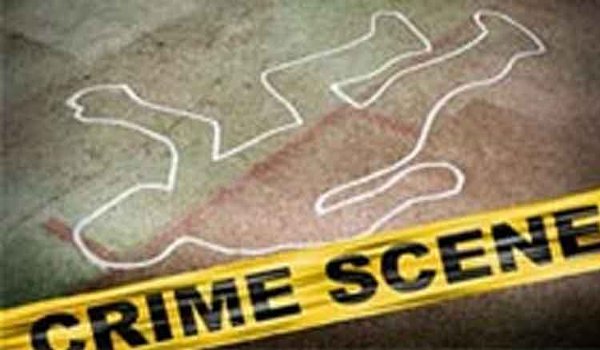 बिहार में छत पर सो रहे शख्स की धारदार हथियार से हत्या बिहार में छत पर सो रहे शख्स की धारदार हथियार से हत्या