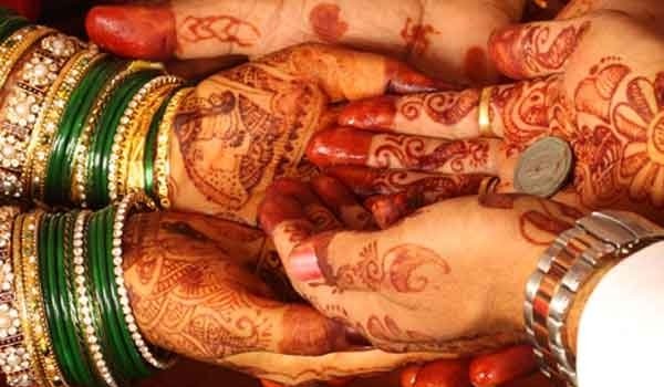 भारतीय महिला ने कहा, बंदूक की नोंक पर कराई गई पाकिस्तानी से शादी भारतीय महिला ने कहा, बंदूक की नोंक पर कराई गई पाकिस्तानी से शादी