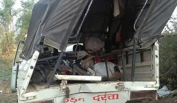 जबलपुर में मजदूरों से भरा वाहन नाले में गिरा, 11 की मौत