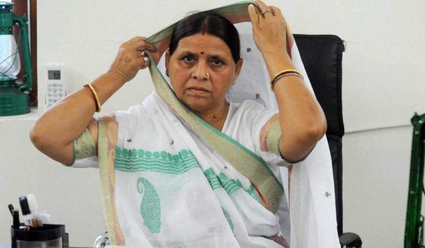 सुशील मोदी ने अब राबड़ी देवी पर लगाया भ्रष्टाचार का आरोप