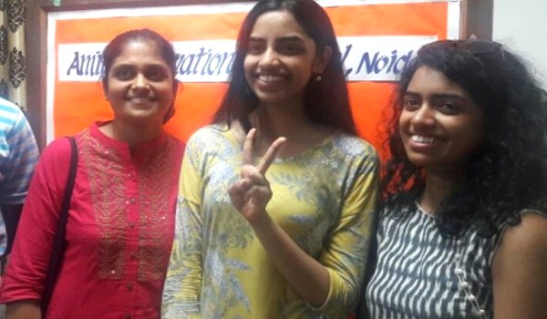 CBSE 12वीं में गर्ल्स ने बाजी मारी, नोएडा की रक्षा गोपाल टॉपर CBSE 12वीं में गर्ल्स ने बाजी मारी, नोएडा की रक्षा गोपाल टॉपर