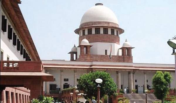 Aadhaar hearing Day 1 :  निजता का अधिकार संविधान में निहित