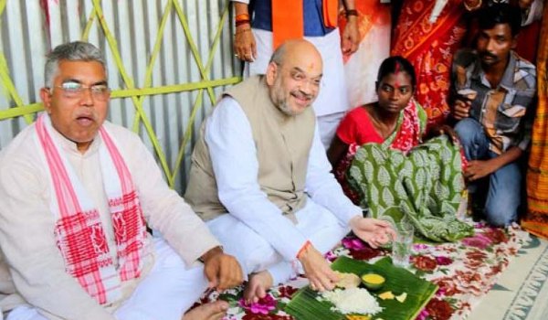 भाजपा अध्यक्ष शाह की मेजबानी कर चुका जनजातीय दंपती तृणमूल में शामिल भाजपा अध्यक्ष शाह की मेजबानी कर चुका जनजातीय दंपती तृणमूल में शामिल