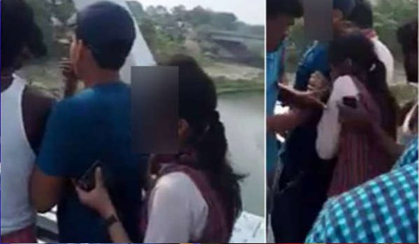 बिहार में स्कूली छात्रा से छेड़खानी का वीडियो वायरल बिहार में स्कूली छात्रा से छेड़खानी का वीडियो वायरल
