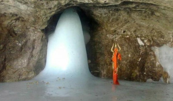 अमरनाथ यात्रा शुरू, पवित्र गुफा में हुई पारंपरिक पूजा