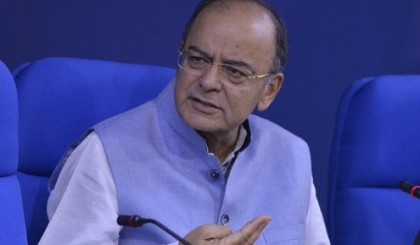 कश्मीर में 1 जुलाई से जीएसटी लागू करने का जेटली का आग्रह कश्मीर में 1 जुलाई से जीएसटी लागू करने का जेटली का आग्रह