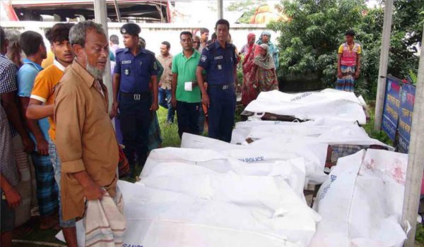 बांग्लादेश में सड़क दुर्घटना, 16 की मौत