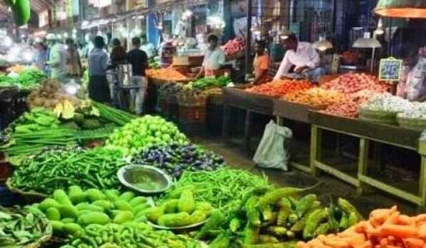 खुदरा महंगाई में रिकार्ड गिरावट, फैक्ट्री उत्पादन भी गिरा खुदरा महंगाई में रिकार्ड गिरावट, फैक्ट्री उत्पादन भी गिरा