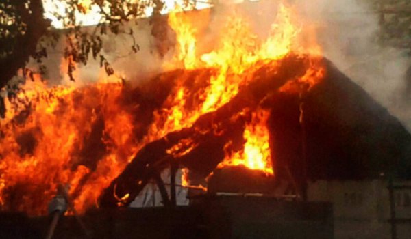 उप्र : आग में झुलस कर मां-बेटे की मौत