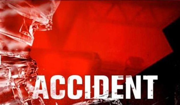मुरादाबाद में ट्रक से टकराई बोलेरो, एक ही परिवार के 5 लोगों की मौत मुरादाबाद में ट्रक से टकराई बोलेरो, एक ही परिवार के 5 लोगों की मौत