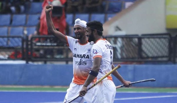 हॉकी: भारत ने जर्मनी को 2-2 पर रोका हॉकी: भारत ने जर्मनी को 2-2 पर रोका