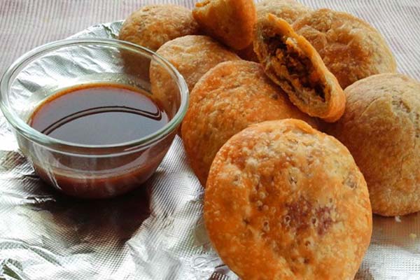 चाय के साथ करे इन स्नैक्स का सेवन चाय के साथ करे इन स्नैक्स का सेवन