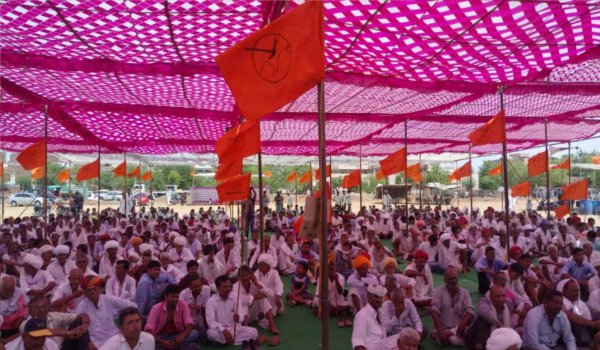 राजस्थान : किसानों ने अनिश्चितकालीन धरना शुरू किया