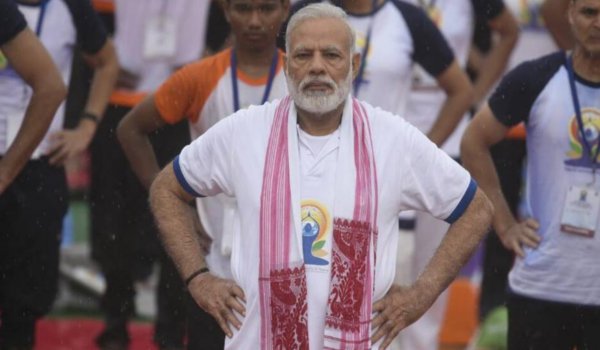 विश्व को एक सूत्र में बांधता है योग : प्रधानमंत्री मोदी विश्व को एक सूत्र में बांधता है योग : प्रधानमंत्री मोदी