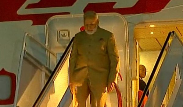 मोदी 3 देशों की यात्रा के तहत अमरीका पहुंचे, ट्रंप ने बताया सच्चा दोस्त मोदी 3 देशों की यात्रा के तहत अमरीका पहुंचे, ट्रंप ने बताया सच्चा दोस्त