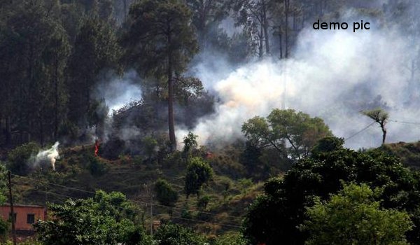 LoC पर पाकिस्तान की ओर से गोलीबारी में महिला घायल LoC पर पाकिस्तान की ओर से गोलीबारी में महिला घायल