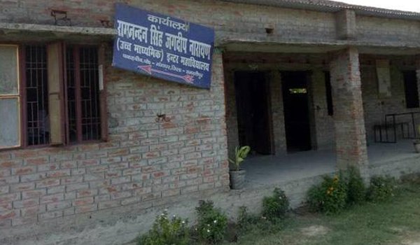 बिहार : कला संकाय के टॉपर को लेकर विवाद, शिक्षा मंत्री भड़के बिहार : कला संकाय के टॉपर को लेकर विवाद, शिक्षा मंत्री भड़के