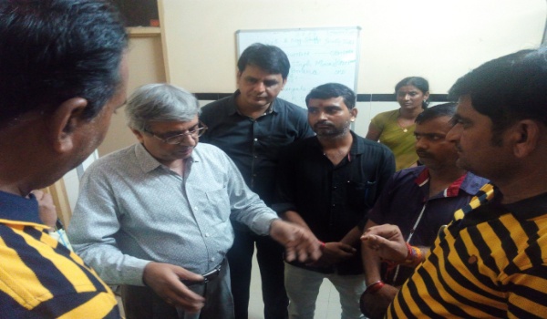 अस्पताल में डिलीवरी के दौरान लापरवाही, बाल्टी में गिरने से नवजात की मौत अस्पताल में डिलीवरी के दौरान लापरवाही, बाल्टी में गिरने से नवजात की मौत