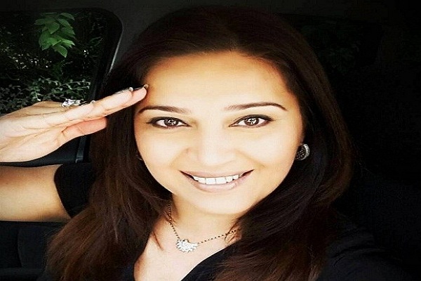 मैं फिर से इंडिया में सैटल नहीं होना चाहती : निक्की वालिया मैं फिर से इंडिया में सैटल नहीं होना चाहती : निक्की वालिया