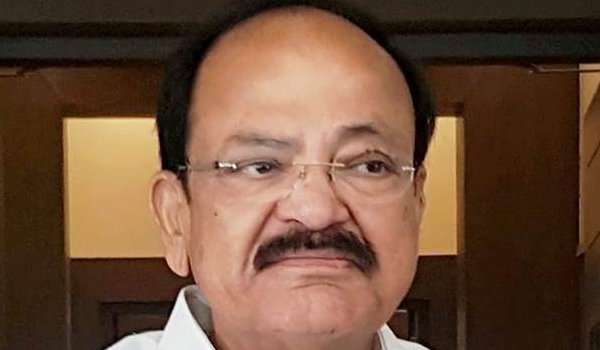 क्या वेंकैया नायडू होंगे NDA के उप राष्ट्रपति पद के उम्मीदवार? क्या वेंकैया नायडू होंगे NDA के उप राष्ट्रपति पद के उम्मीदवार?