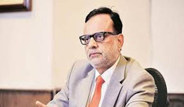 राज्यों की सीमाओं पर वाहनों से टोल वसूली जारी रहेगी : केंद्र राज्यों की सीमाओं पर वाहनों से टोल वसूली जारी रहेगी : केंद्र