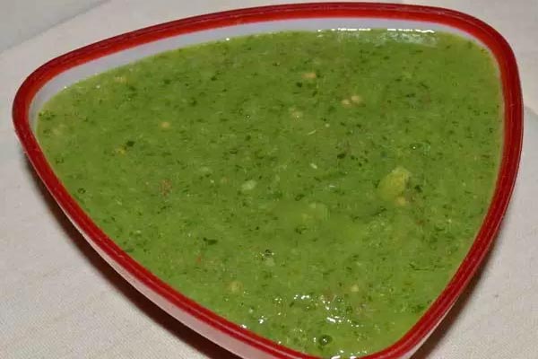 ऐसे बनाएं अमरुद की चटनी ऐसे बनाएं अमरुद की चटनी