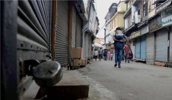 हिमाचल : गैंगरेप, हत्या मामले में शीर्ष अधिकारी का तबादला हिमाचल : गैंगरेप, हत्या मामले में शीर्ष अधिकारी का तबादला