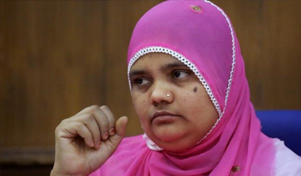 बिलकिस बानो मामले में आईपीएस अधिकारी की याचिका खारिज बिलकिस बानो मामले में आईपीएस अधिकारी की याचिका खारिज