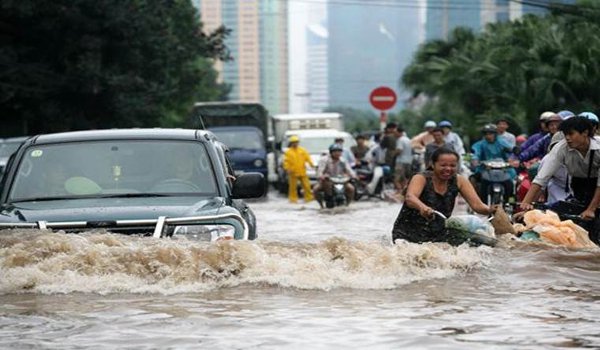 चीन में बारिश से 42 की मौत, 21 लापता